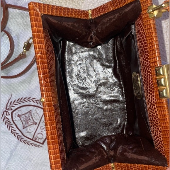 Siso Brown Purse with Strap - Picture 5 of 6